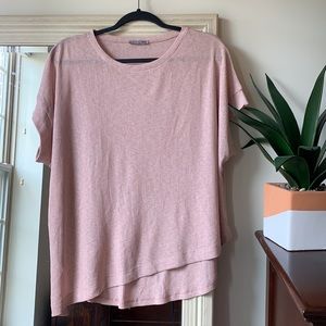ZARA pink ribbed short sleeve top with asymmetrical hem (size medium) ✨